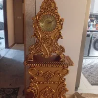 ساعت ایستاده طلایی