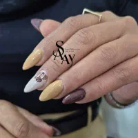 کاشت ناخن حرفه‌ای با تخفیف‌های ویژه|خدمات آرایشگری و زیبایی|قزوین, |دیوار