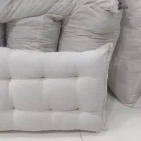 بالش|رختخواب، بالش، پتو|بلوک, |دیوار