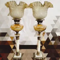 چراغ نفتی قدیمی زنگاری پایه ها مرمر فرانسه|کلکسیون اشیاء عتیقه|تبریز, |دیوار