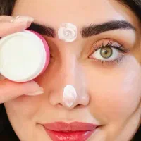 کلاژن ساز روشن کننده ضد لک