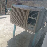 گلر گازی پشت پنجره ای
