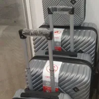 مقداری چمدان درچند سایز|کیف، کفش، کمربند|بروجرد, |دیوار