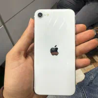 ایفون se2020