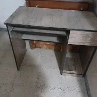 میز تحریر یا کامپیوتر