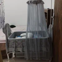 تخت و گهواره کنار مادر|تخت و صندلی بچه|آمل, |دیوار