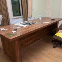 میز کنفرانس در حد نو