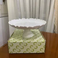 ظرف پایه دار سفید شیرینی و میوه خوری