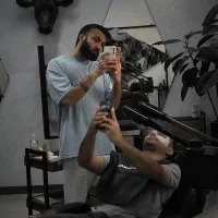 پاکسازی و فشیال پوست