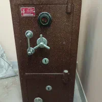 گاو صندوق دو طبقه