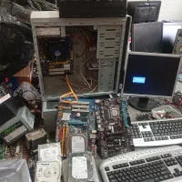 مادربرد. هارد1 و500و 320 و250و160ومانیتور. وپاور.