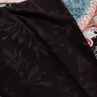 چادر مشکی دوخته نشده|لباس|تربت‌حیدریه, منظر|دیوار