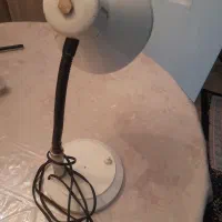 چراغ مطالعه سالم