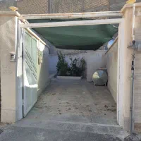 خانه-ویلایی-ماشین-رو-درب-حیاط-سه-خواب