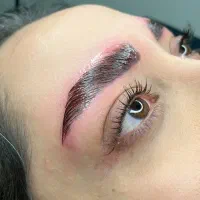 اکستنشن مژه و لیفت و لمینیت حرفه ای فقط هزینه مواد