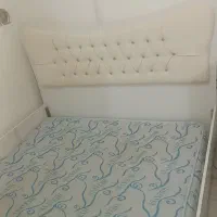 تخت دونفره همراه با خوشخواب