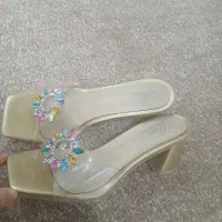 صندل خوشکل و خوش پا