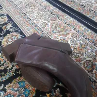 یک جفت کفش نیم پوتین|کیف، کفش، کمربند|سقز, |دیوار