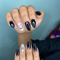 اموزش و کاشت ناخن