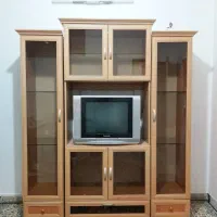 میز تلویزیون و تلویزیون ۲۱ اینچ پاناسونیک