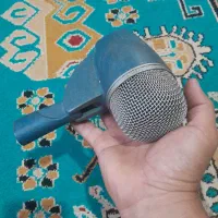 پوست درام بامیکروفون باپایه میکر.فون قیمت توافقی