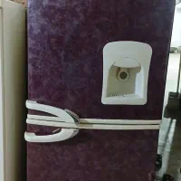 یک عدد یخچال فریزر به فروش میرسد