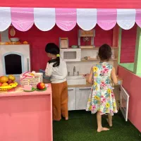 مربی کودک خانه بازی