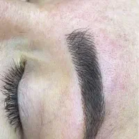 نیازمند اصلاح کار حرفهای در سالن زیبایی بانوان