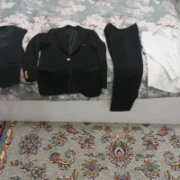 کت و شلوار همراه با پیراهن