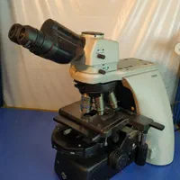 میکروسکوپ آزمایشگاهی