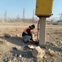 نیاز به یک برقکار و یک راننده با خودرو|استخدام صنعتی، فنی، مهندسی|محمدیه-قزوین, |دیوار