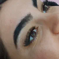 کاشت انواع مژه|خدمات آرایشگری و زیبایی|خرمآباد, |دیوار