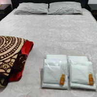 سویت پارکینگ دار هتل اقامتگاه کاج|اجارهٔ کوتاه‌مدت آپارتمان و سوئیت|سنندج, |دیوار