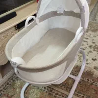 تخت کنار مادرکیکابو