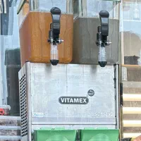 فروش شربت سردکن دو مخزن ویتامکس در حد نو