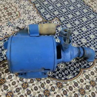 پمپ آب قدیمی|ابزارآلات|باسمنج, |دیوار