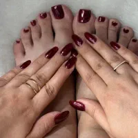 کلیه خدمات کاشت و ترمیم ناخن