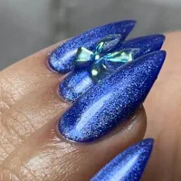 کاشت ناخن و مژه