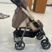 کالسکه در حد نو و تمیز