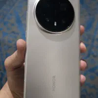 آنر مجیک 8 پرو