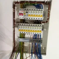 برقکشی برقکار  نصب دوربین|خدمات پیشه و مهارت|دزفول, |دیوار