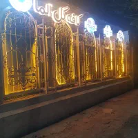 نیروکار خانم در کافی شاپ