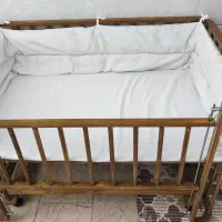تخت و گهواره نوزاد