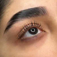 لیفت و لمینیت ابرو ایتالیایی و اکستنشن مژه