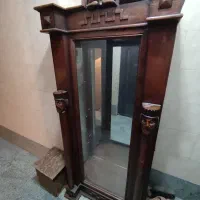 بوفه چوبی بدون زدگی همراه آینه و قفسه شیشه ای|بوفه، ویترین، کنسول|کرج, اصفهانی‌ها|دیوار