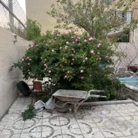 ویلایی ۳۰۰ متر در خیابان خادمی ارتفاع ۴ روی پیلوت|فروش خانه و ویلا|اصفهان, دستگرده|دیوار