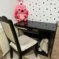 میز تحریر و صندلی