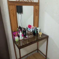 میزآرایش فلزی