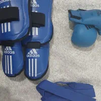 دستکش و پابند و کمربند کاراته