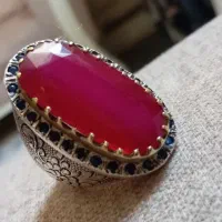 دوعدد یاقوت درشت